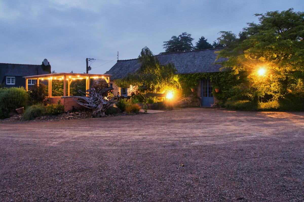 Domaine Le Puits De Jeanne Hotel Plouegat-Moysan Exterior photo