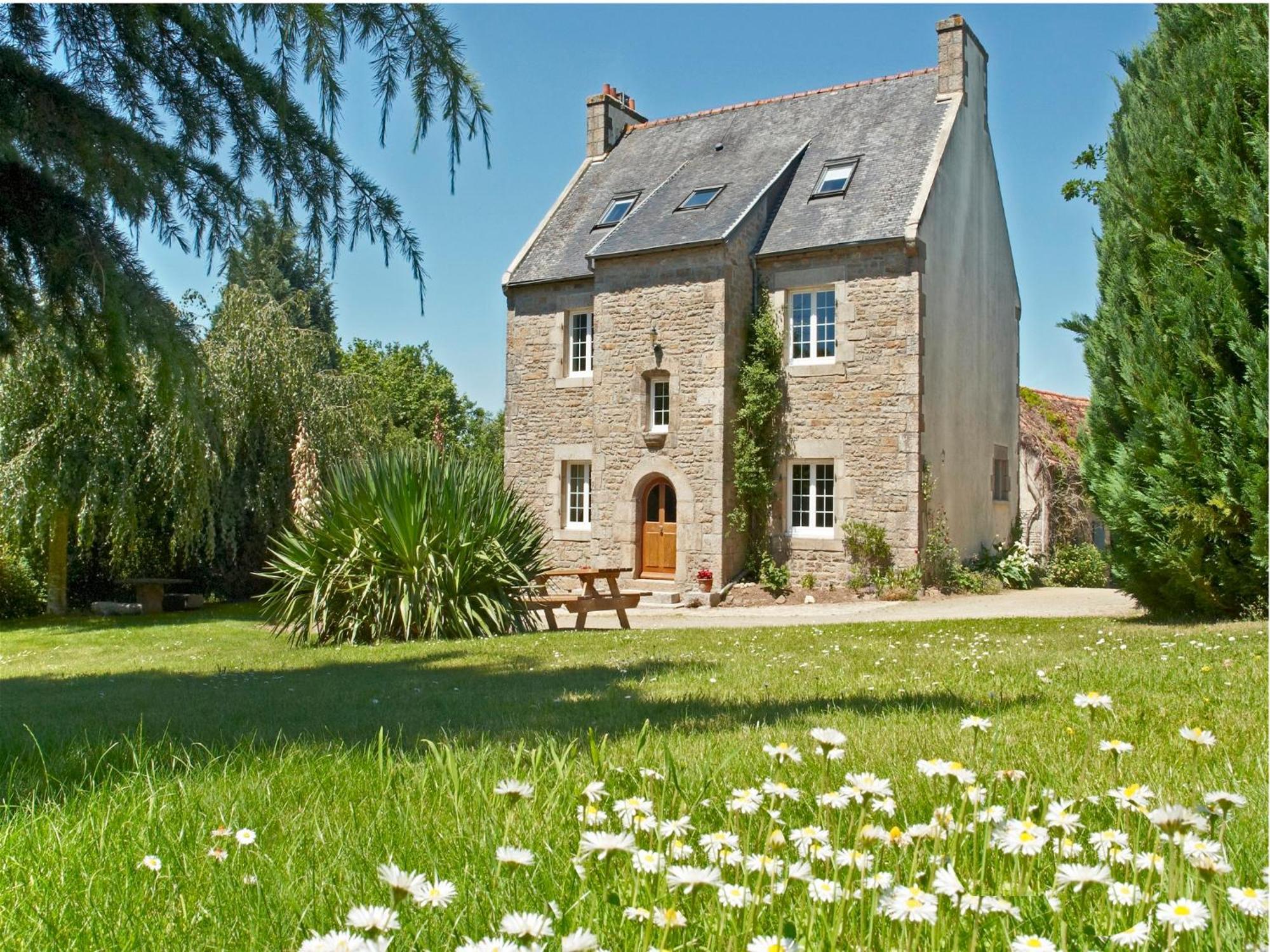 Domaine Le Puits De Jeanne Hotel Plouegat-Moysan Exterior photo